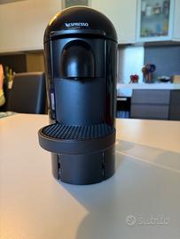 Vertuo Plus Deluxe Black + Capsule