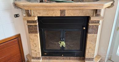 Rivestimeto termicamino in marmo