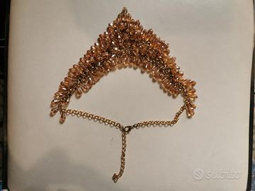 Collana dorata, alta bigiotteria