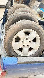Cerchi e gomme 17 pollici Jeep grand cheeroke