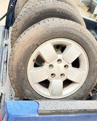 Cerchi e gomme 17 pollici Jeep grand cheeroke