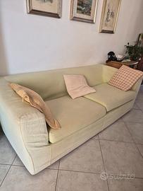 divano verde chiaro 