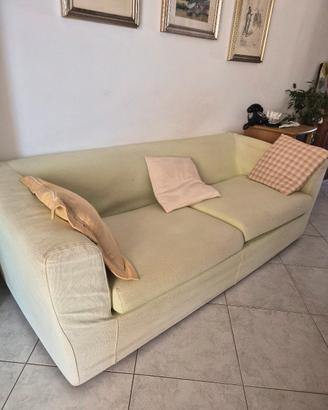 divano verde chiaro 