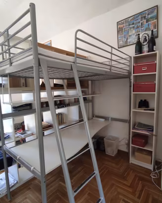 Letto a soppalco Ikea di metallo con scrivania