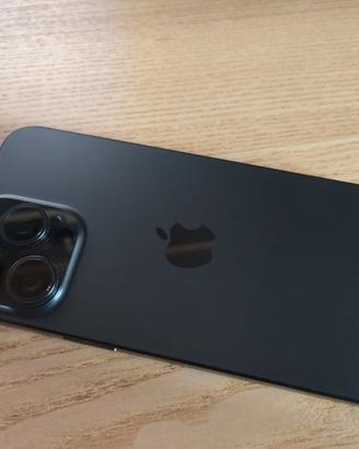 iPhone 15 Pro Max da 256 GB colore Titanio Natural