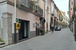 NEGOZIO A CAVA DE' TIRRENI