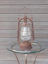 Antica lampada/lanterna prima metà del 900.