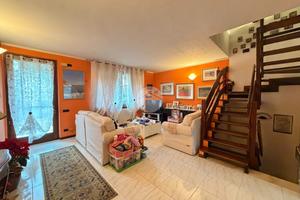 VILLA A SCHIERA A VALEGGIO SUL MINCIO