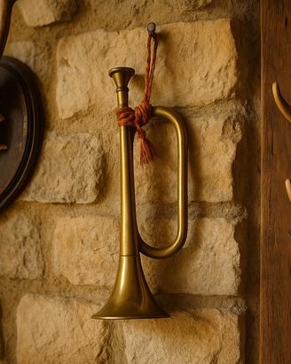 Tromba da richiamo in ottone vintage bugle