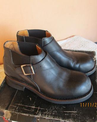 Scarponcini uomo n.43 marca Avirex