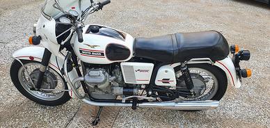 MOTO GUZZI V7 SPECIAL