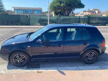 VOLKSWAGEN Golf 4ª serie