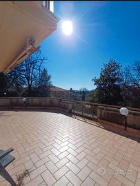 Appartamento con terrazzo a Fiuggi fonte centrale 