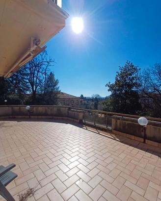Appartamento con terrazzo a Fiuggi fonte centrale 