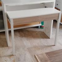 Scrivania salvaspazio