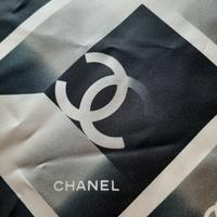 Foulard originale Chanel in twill di seta 