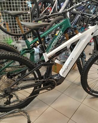 Megamo Ryal 10 2027 taglia S o M
