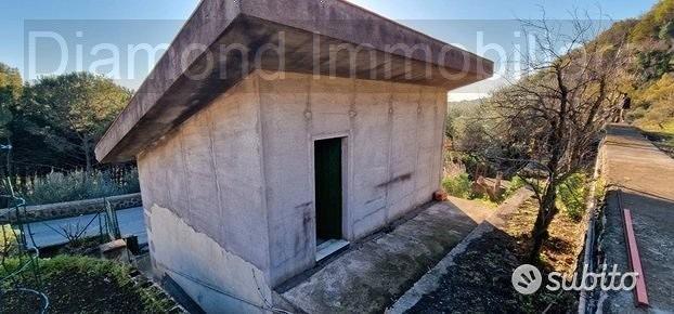 Terreno 1.600 mq con fabbricato a presa - Vista 4
