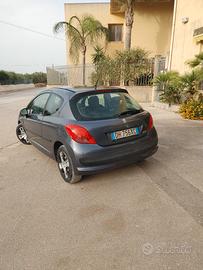 Peugeot 207 1.4 HDI