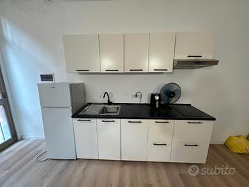 cucina ikea slim con induzione 