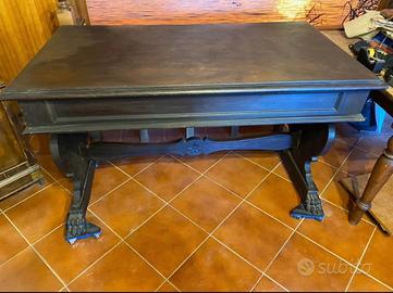 Tavolo zampa di leone