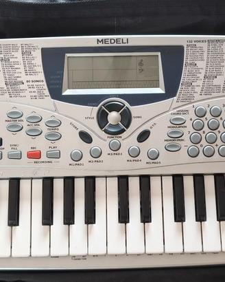 Medeli MC37A Tastiera Portatile - Argento completa