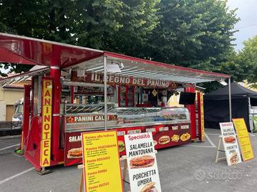 AUTONEGOZIO FOOD TRUCK BANCO PANINI SCARRABILE