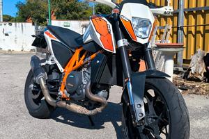 KTM Duke 690 - 11036 Km