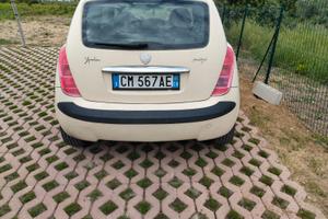 Lancia y 2003