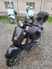 Vespa GTS 250 Black