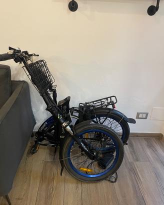 Bicicletta elettrica pieghevole Argento Piuma