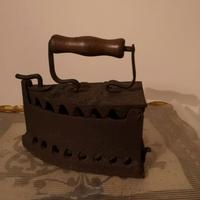 FERRO DA STIRO IN GHISA