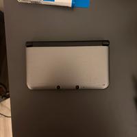 Nintendo 3DS XL grigia