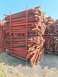 puntello per edilizia