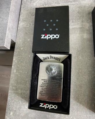 zippo storia pallottola Vietnam 
