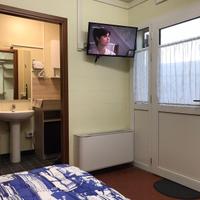 4 Camera con bagno, letto sigolo, cucinino, mese