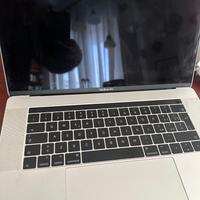 MacBook Pro 2016 15" Intel I7 - 16GB RAM 500GB SSD