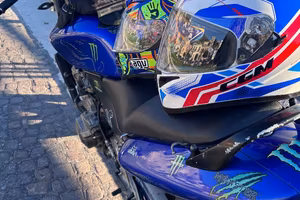 Moto Hornet