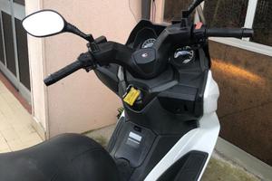 scooter Kymco X-town 300