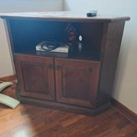 Mobiletto in arte povera