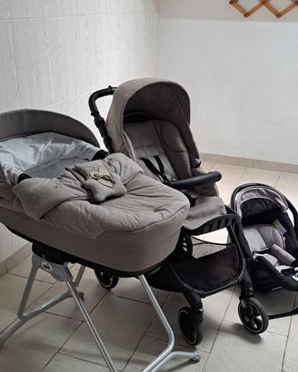Trio Passeggino ovetto e navicella marca Cam 
