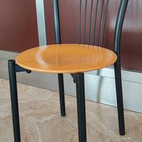 Sedie in legno e metallo 