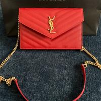 Cassandra saint laurent