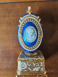 Uovo con Cariollon stile Fabergè 