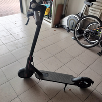 Monopattino Xiaomi mi elettric scooter