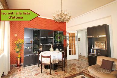 Appartamento con Garage in Zona Colajanni