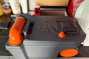 Vaschetta wc nuova e coperchio