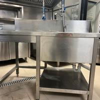 TAVOLO VASCA E RUBINETTO