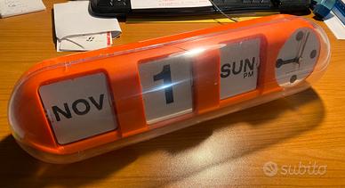 Orologio parete appoggio calendario perpetuo