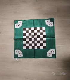 Tappeto da gioco in effetto velluto, ideale per pa